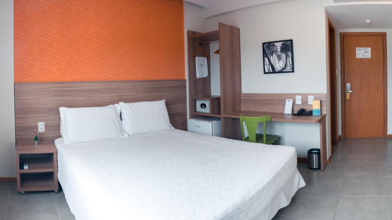 Malibu Plaza Hotel Лауро де Фрейтас Екстериор снимка