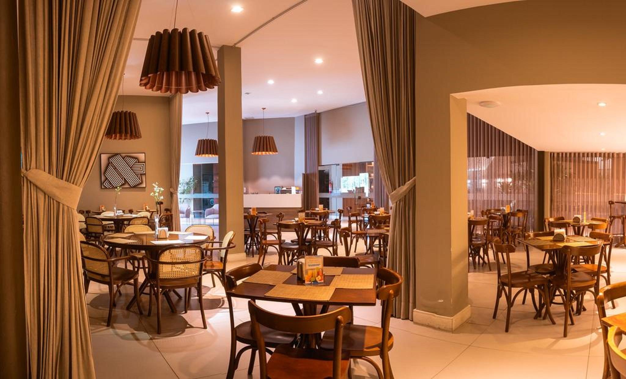 Malibu Plaza Hotel Лауро де Фрейтас Екстериор снимка