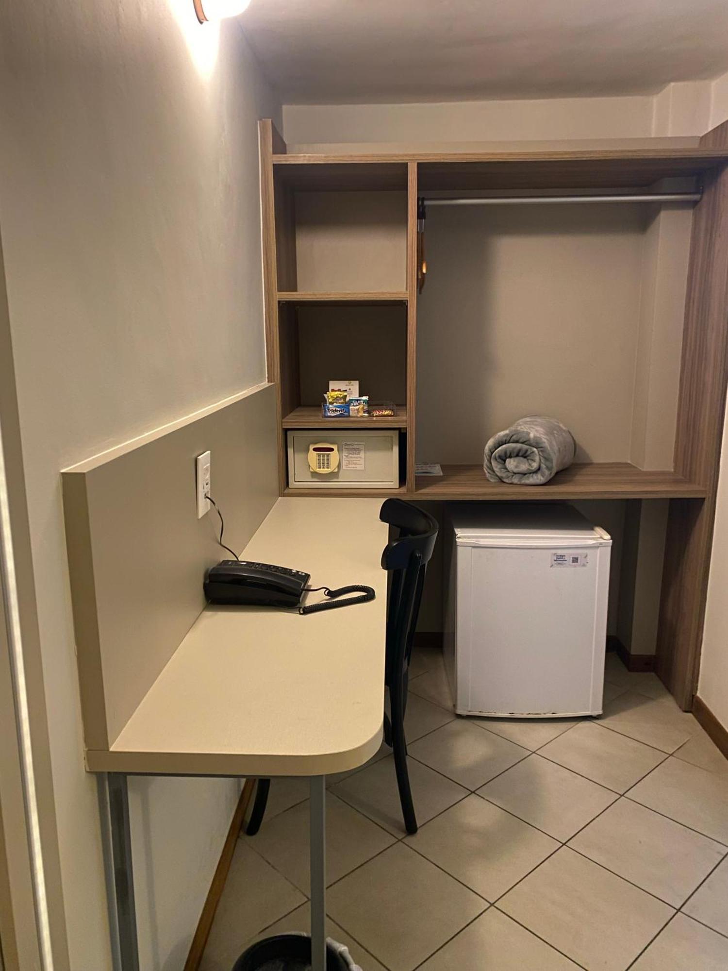 Malibu Plaza Hotel Лауро де Фрейтас Екстериор снимка