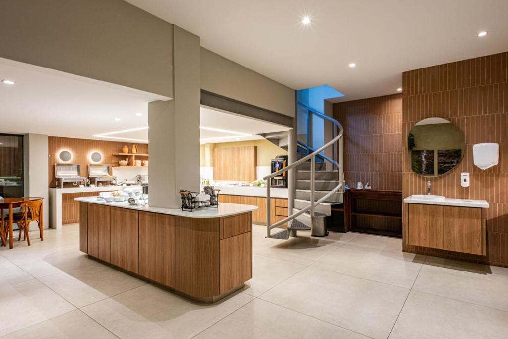 Malibu Plaza Hotel Лауро де Фрейтас Екстериор снимка